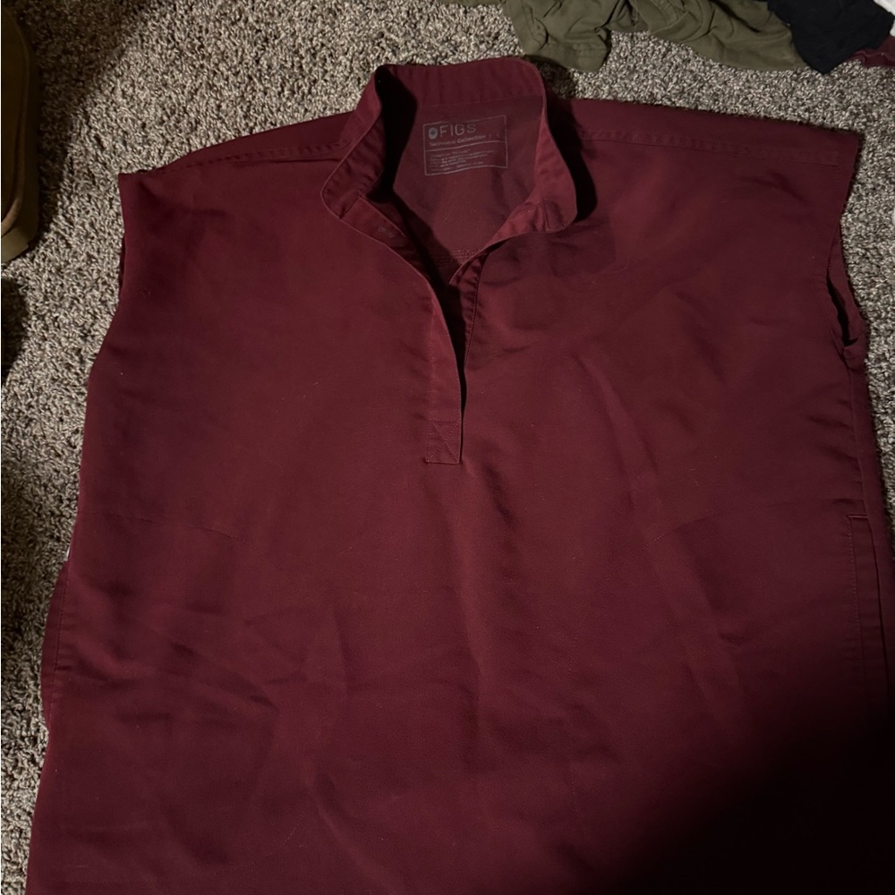 Figs maroon scrub top